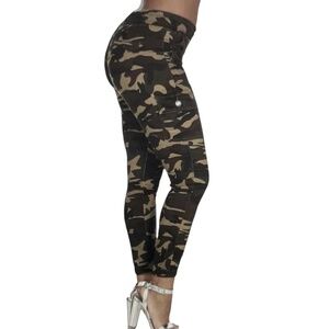 VIP Cargo Green Brown Camouflage Cargo Jeans Pants Size Junior: 11/12